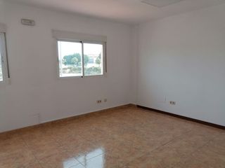 Nave industrial en alquiler en Chiloeches