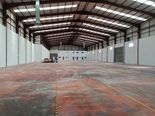 Nave industrial en alquiler en Chiloeches
