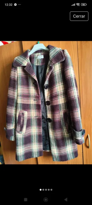 Abrigo de paño cuadros beige y morado