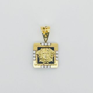 COLGANTE CUADRADO MEDUSA ONIX GRECA CIRCONITAS.18K