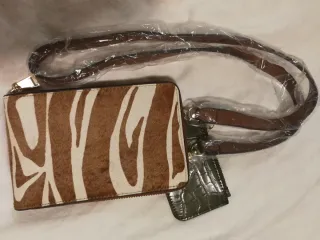 Bolso Cartera Guarda Móvil, diseño en pelo Parfois