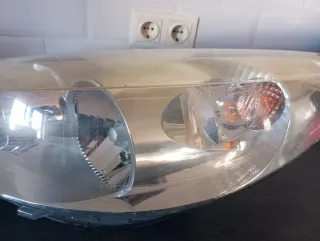 Faro Peugeot 206 Izquierdo.