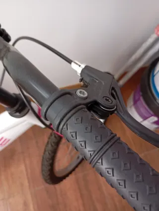 Bicicleta DENBIKE niña blanca y rosa