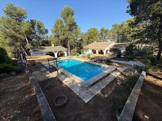 Chalet en venta en Banyeres de Mariola