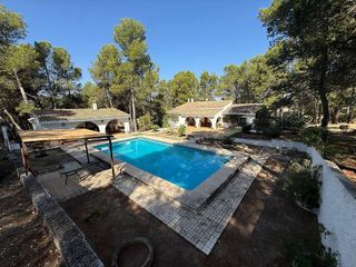 Chalet en venta en Banyeres de Mariola