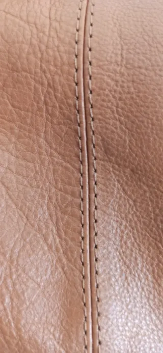 Bolso de piel marrón