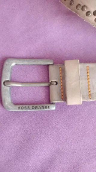 Cinturón Piel Boss Orange con Tachuelas gris