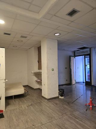 Local comercial en alquiler en Centro - Desierto - Arrontegi en Barakaldo