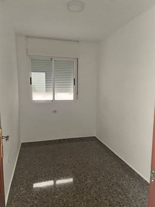 Piso en alquiler en Zona Piscinas en Burriana