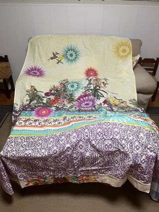 Cortina Desigual con Aves y Flores