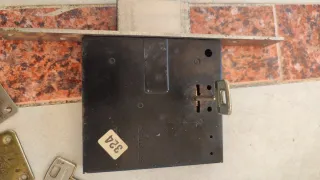 Cerradura de embutir con llave