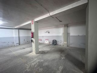 Garaje en venta en Mercado en Alicante