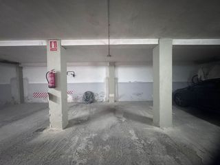 Garaje en venta en Mercado en Alicante