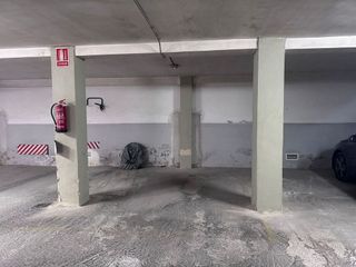 Garaje en venta en Mercado en Alicante