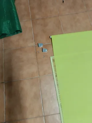 Tenda a rullo verde in tessuto