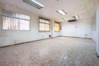 Local comercial en venta en Centro en Almería