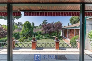 Chalet en alquiler en Piovera - Conde Orgaz en Madrid