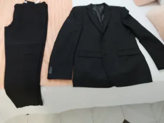 Traje de hombre negro