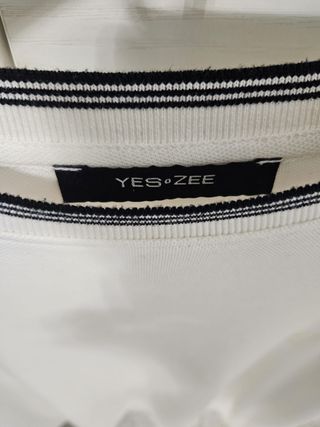 T-shirt bianca con logo