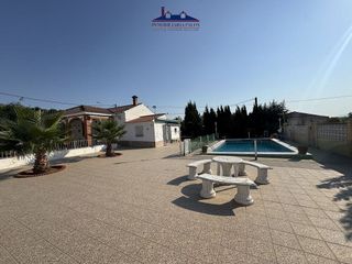 Chalet en venta en Puente Genil