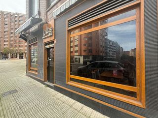 Local comercial en alquiler en El Carbayedo - El Quirinal en Avilés