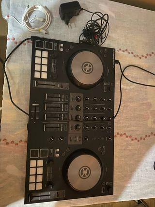 Mesa DJ Traktor Kontrol S3