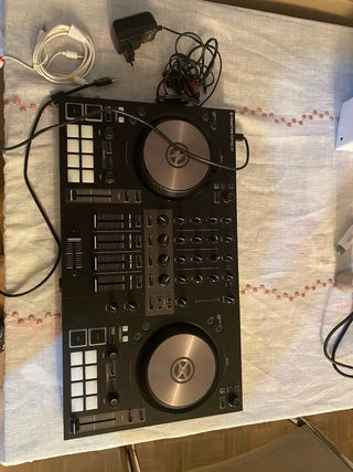 Mesa DJ Traktor Kontrol S3