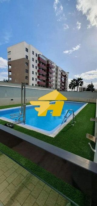 Piso en alquiler en Poniente-Norte - Miralbaida - Parque Azahara en Córdoba