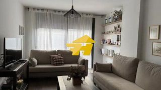 Piso en alquiler en Poniente-Norte - Miralbaida - Parque Azahara en Córdoba