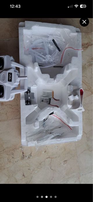 Dron Blanco con Control Remoto