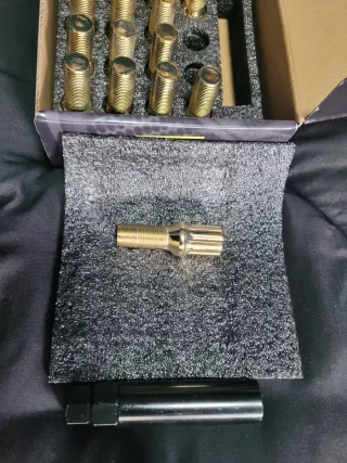 Tornillos acero OMP Dorados