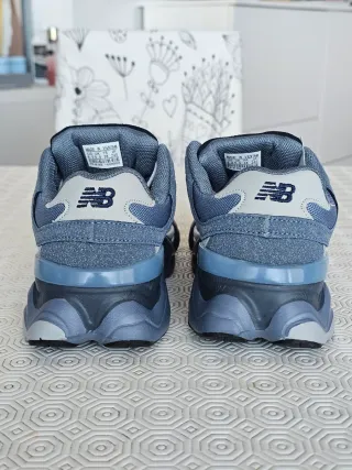 Zapatillas Hacco Azul y Gris. Talla 38