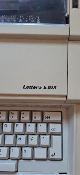 Máquina de escribir Olivetti Lettera E 512