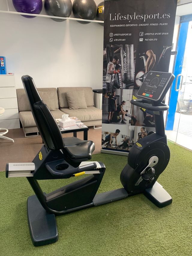 Bicicleta Horizontal Technogym Forma como nueva