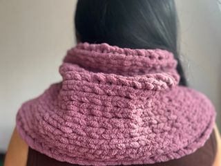 Bufanda de punto rosa con botones