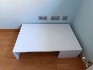 Mesita auxiliar blanca