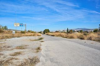 Terreno en venta en Polígono Cartuja – La Paz en Granada