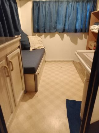 Caravan com tenda fixa