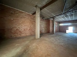 Local comercial en venta en Úbeda