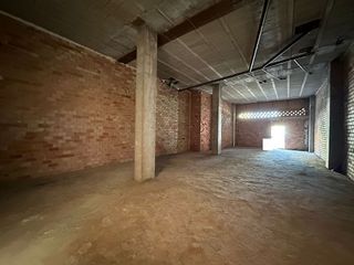 Local comercial en venta en Úbeda