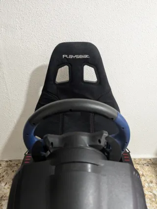 Playseat Challenge + Volante Thrustmaster T150 Pro