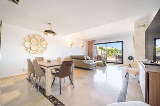 Ático en venta en Benahavís