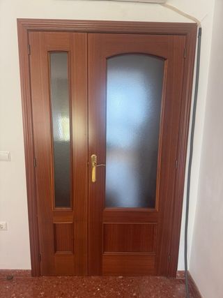 Lote puertas madera maciza