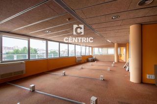 Oficina en alquiler en Sant Pere en Terrassa