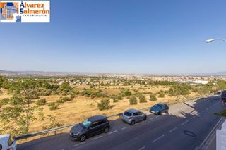 Casa adosada en venta en Bola de Oro - Serrallo en Granada