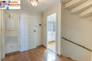 Casa adosada en venta en Bola de Oro - Serrallo en Granada