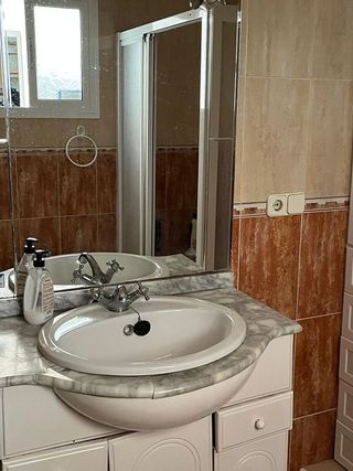 Casa adosada en venta en Brenes