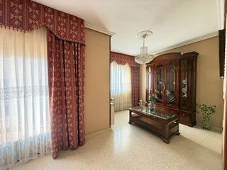 Chalet en venta en Caspe