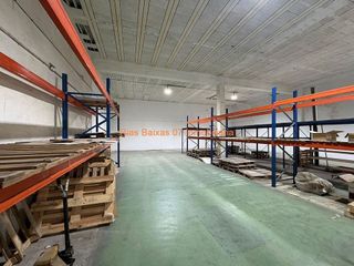 Nave industrial en alquiler en Mos