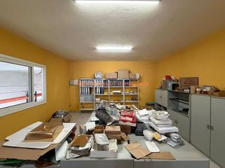 Nave industrial en alquiler en Mos